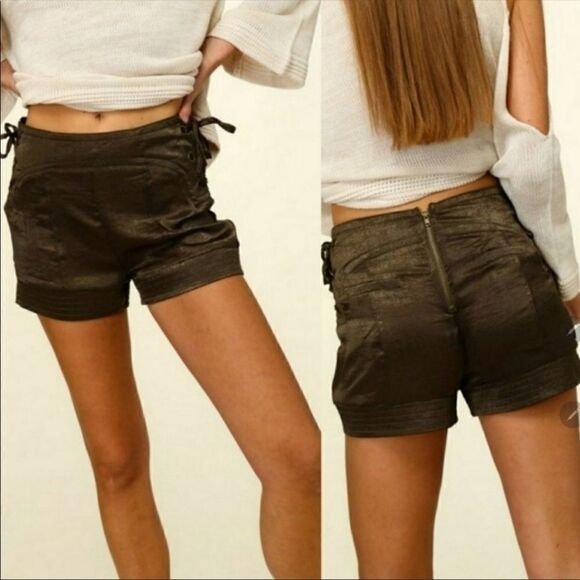 Lumiere Green Mid-Rise Shorts - Picture 2 of 8